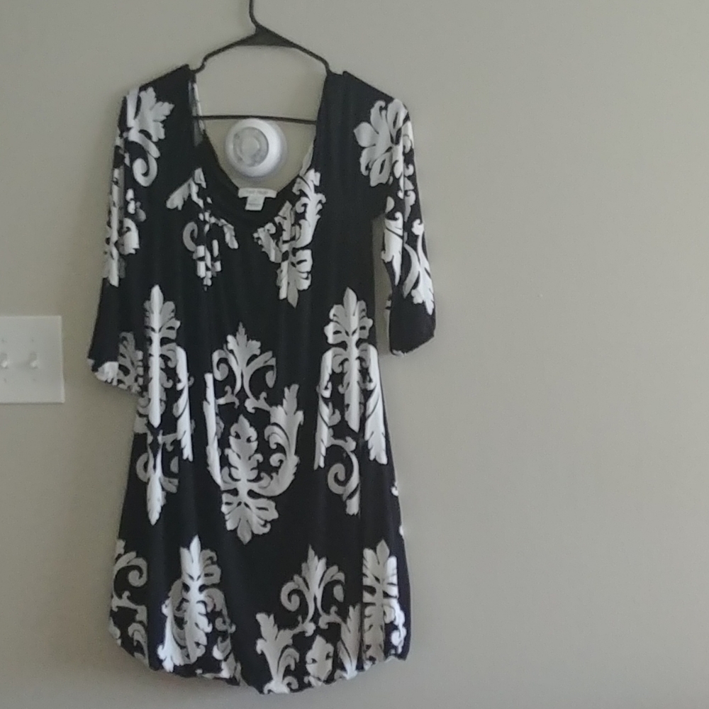 Black white print white house black market dress